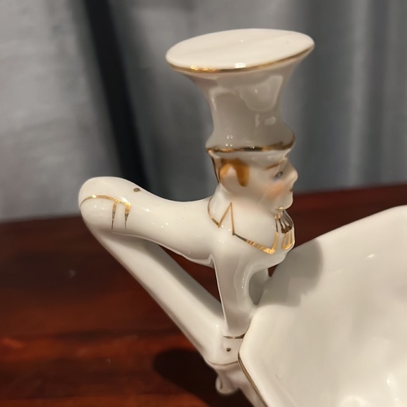 Unusual Mepoco vintage cup & saucer set - figural handle Victorian Lady & Butler - Picture 6 of 16